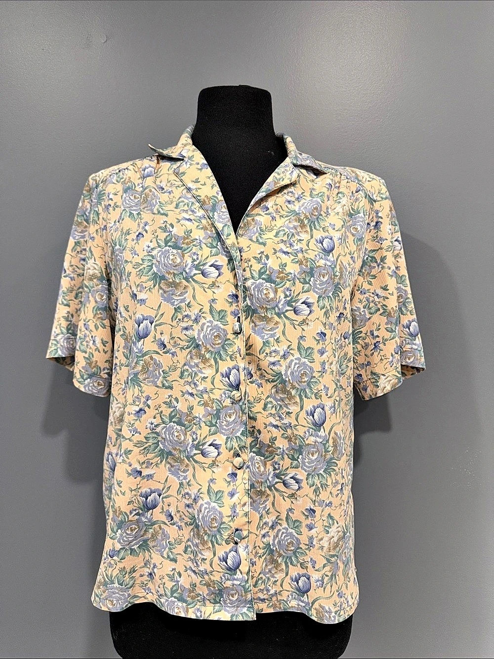 TanJay Floral Button Down Top in Yellow & Blue Like New